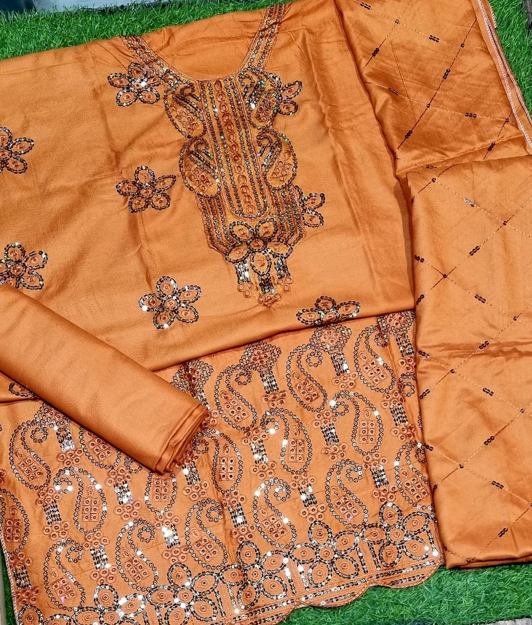 Dhanak Chicken Kari  Embroidered Winter Wear 3pc